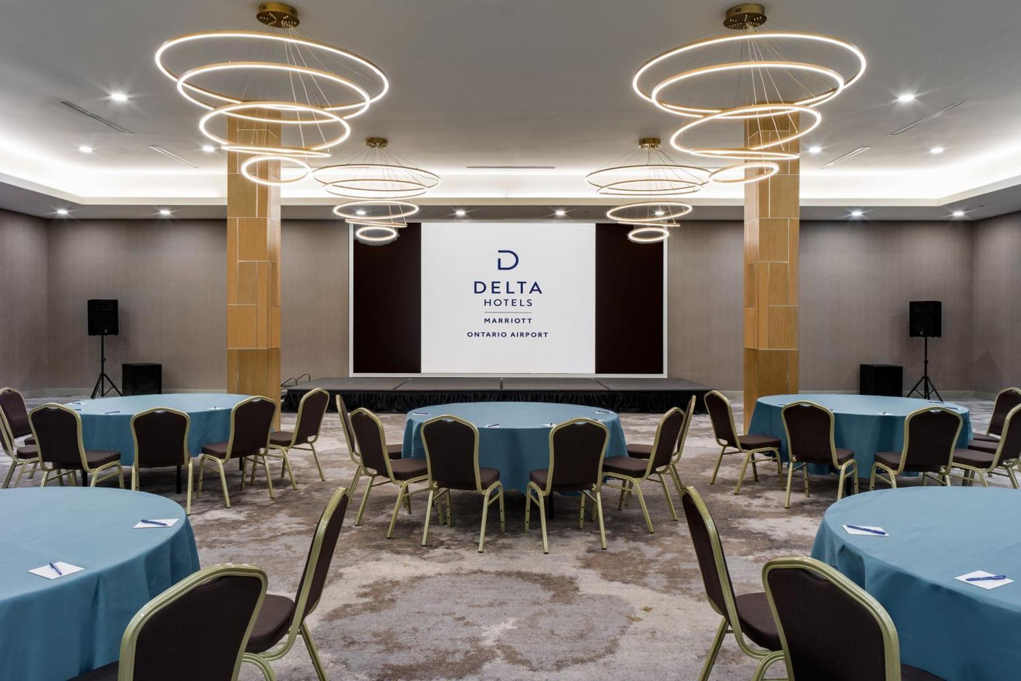 Delta Hotels By Marriott Ontario Airport Екстериор снимка