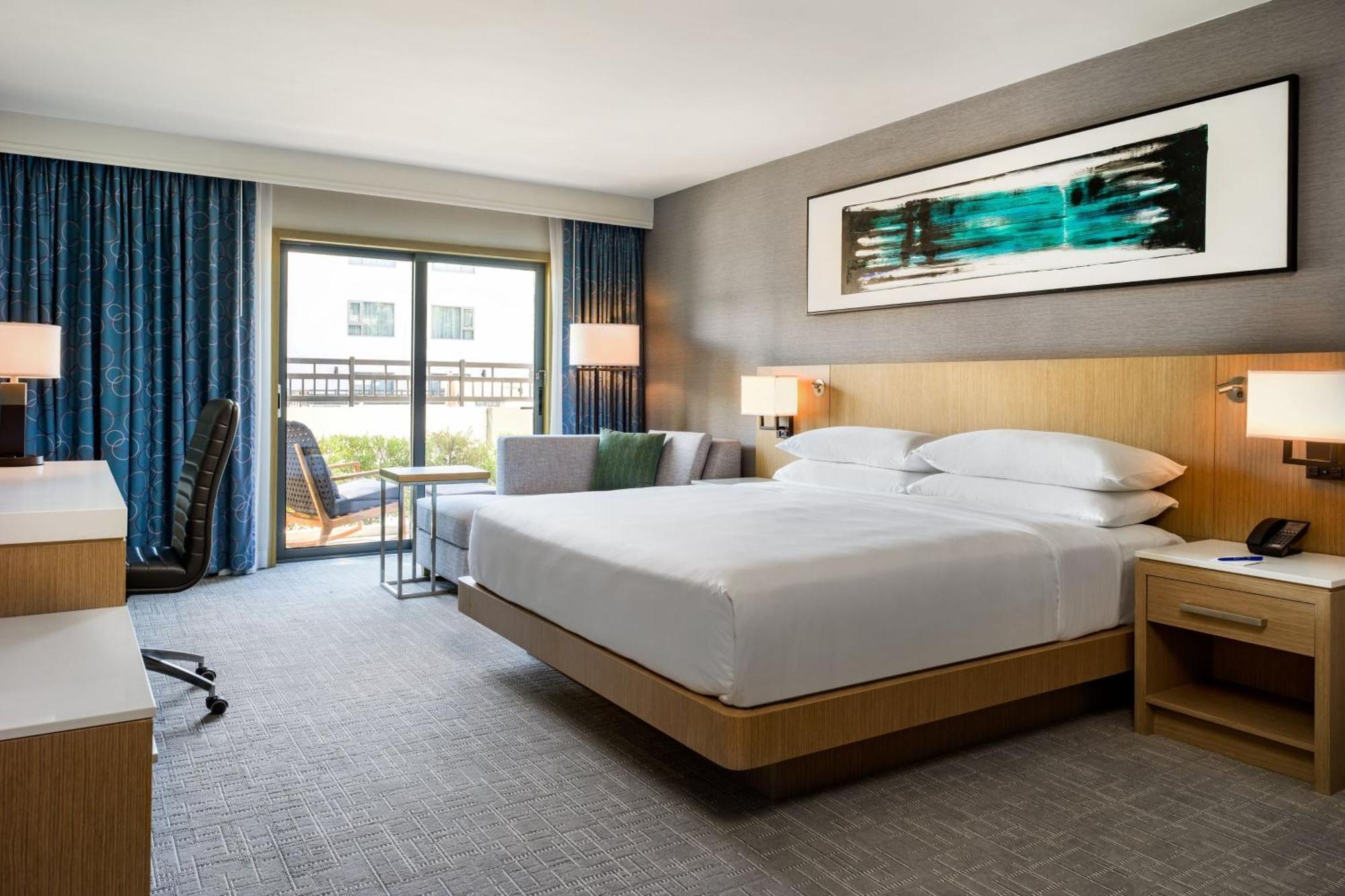 Delta Hotels By Marriott Ontario Airport Екстериор снимка