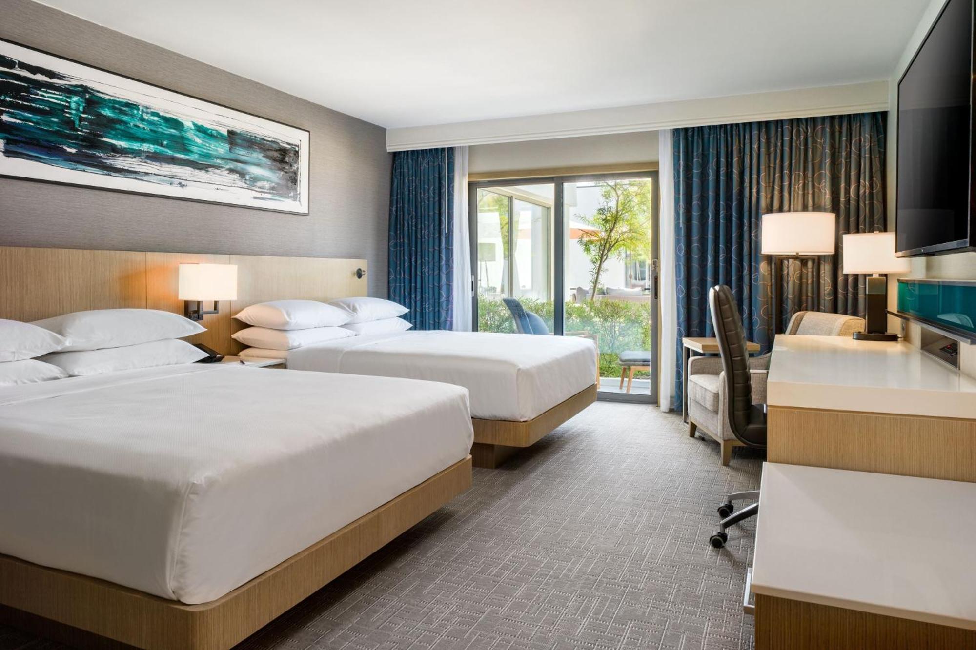Delta Hotels By Marriott Ontario Airport Екстериор снимка