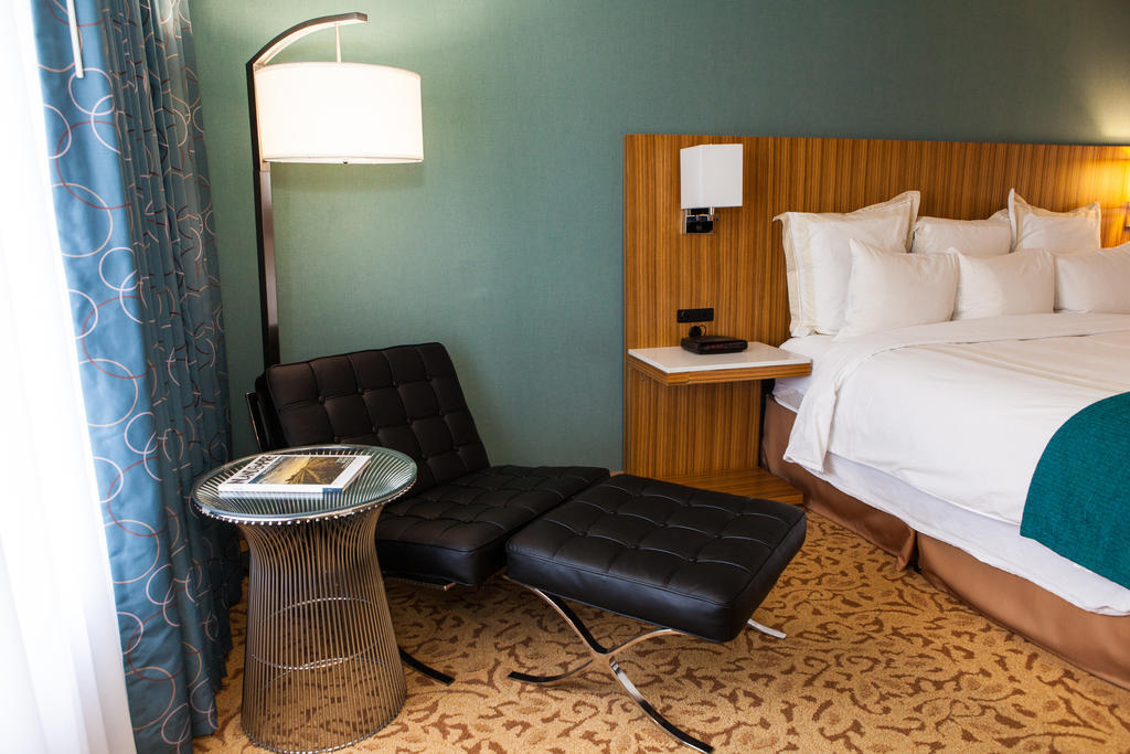 Delta Hotels By Marriott Ontario Airport Стая снимка