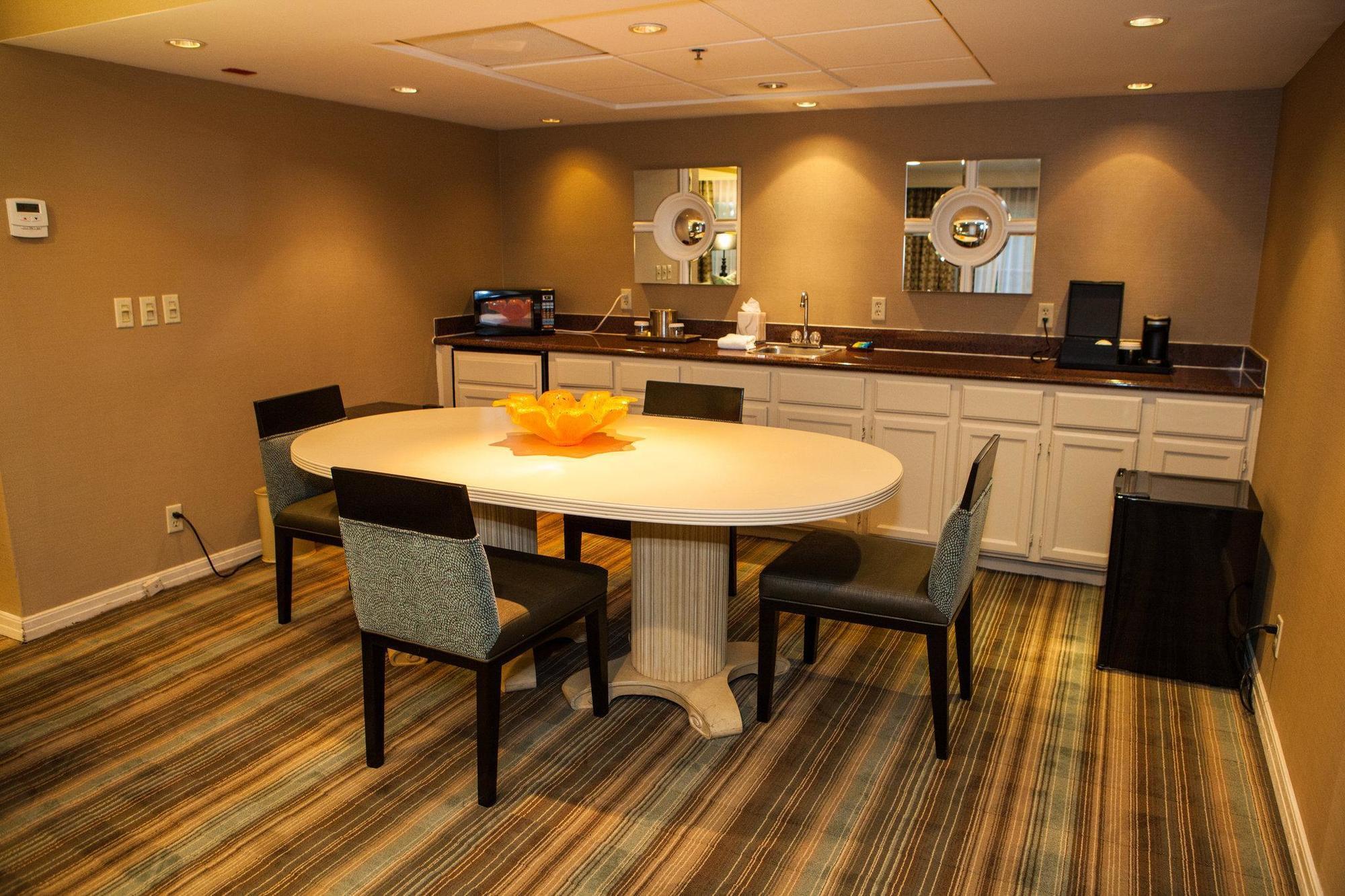 Delta Hotels By Marriott Ontario Airport Екстериор снимка
