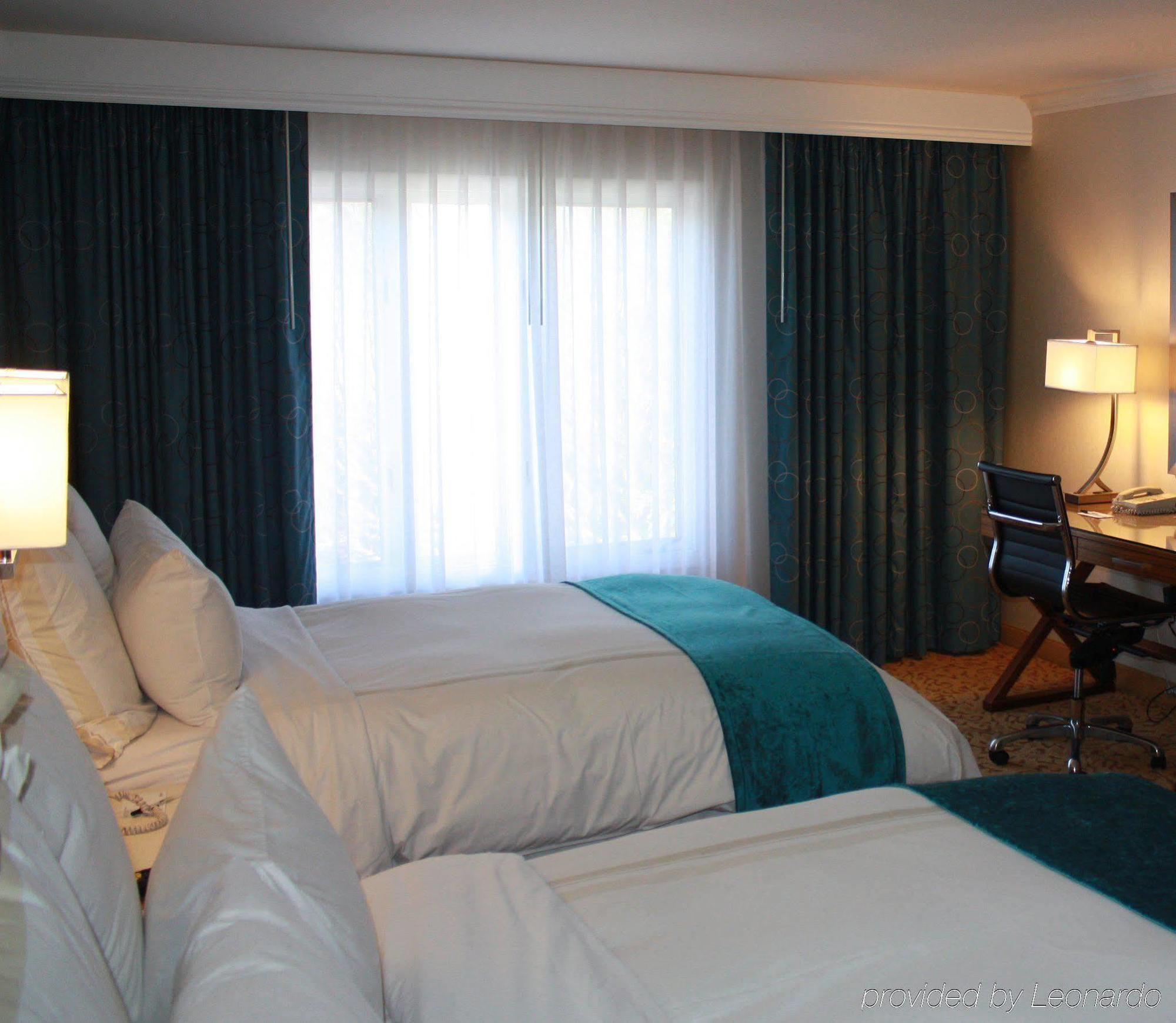 Delta Hotels By Marriott Ontario Airport Екстериор снимка