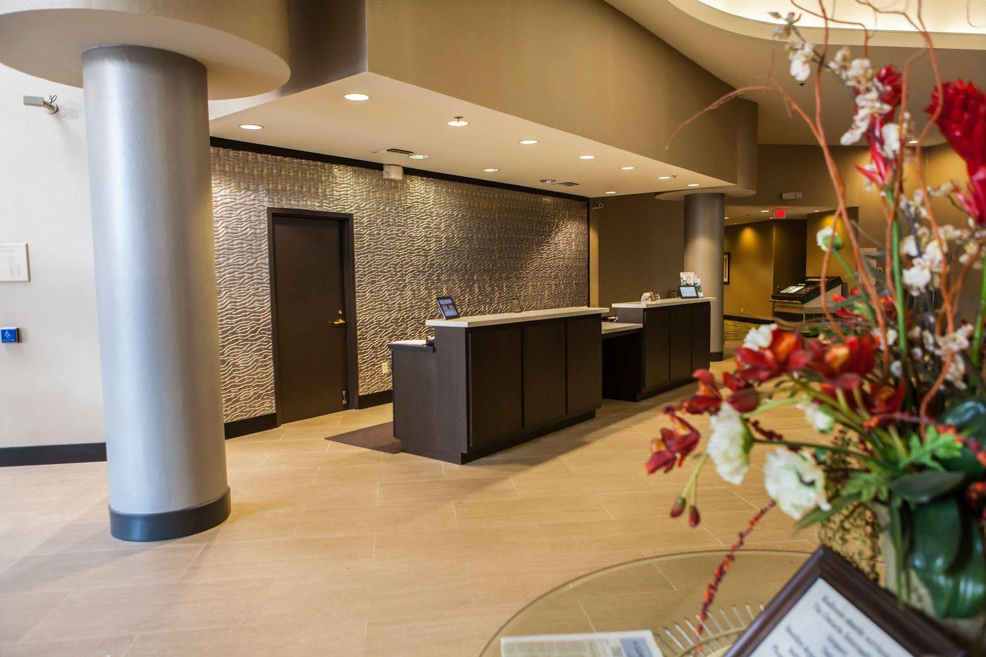 Delta Hotels By Marriott Ontario Airport Екстериор снимка