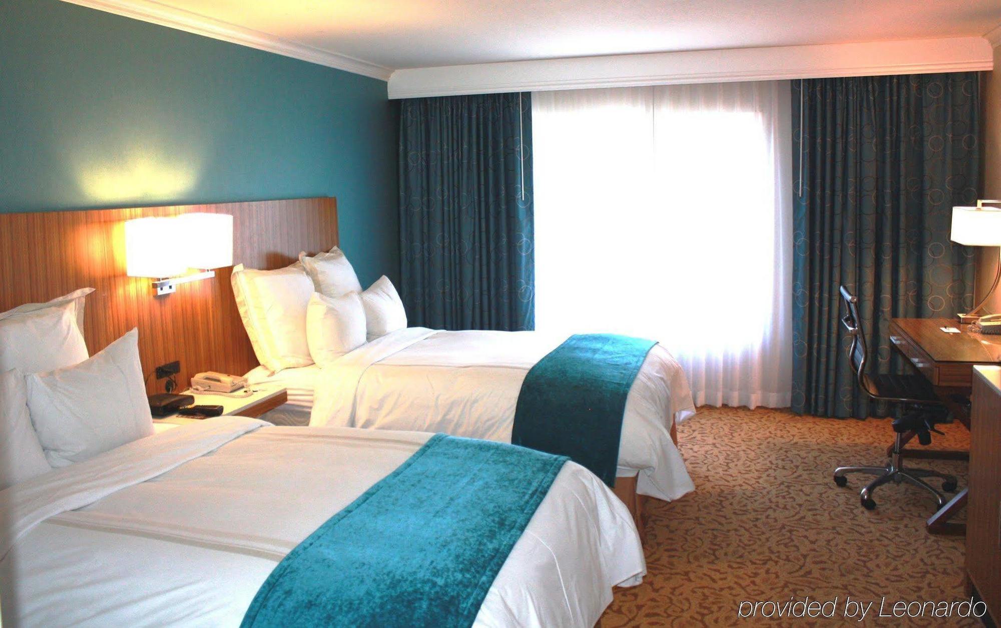 Delta Hotels By Marriott Ontario Airport Екстериор снимка